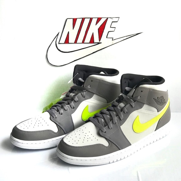 air jordan 1 mid gunsmoke